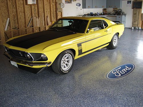 Broadcast Flake floor with a yellow car on it